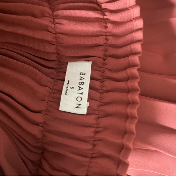 Babaton pleated skirt from aritzia. - Picture 8 of 10